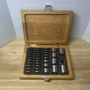 Vintage Space Block Set (36 Teile) mit Holzkoffer Maschinistenwerkzeuge - Bild 1 von 9
