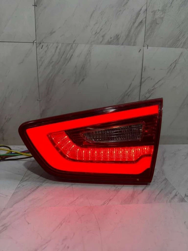 2014 2015 KIA OPTIMA INNER TAIL LIGHT OEM RIGHT PASSENGER SIDE LED 92404-2T620 - Image 1 of 4