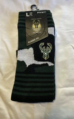PKWY Socks Milwaukee Bucks  Mens New Size 6-12 Embroidered Deer Cover