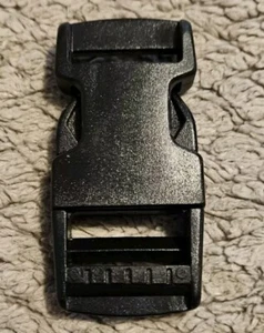 Plastic Clip And Buckle Small 2 Inches Black - Picture 1 of 8