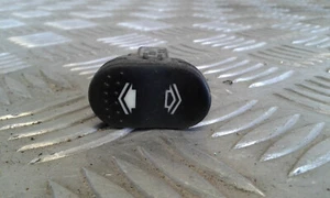 Commande bouton lève vitre - FORD Focus I (1) - Réf : 98AB14529DC - Picture 1 of 4