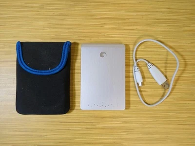 KSE Seagate FreeAgent Go 9ZA2A4-502 External Hard Drive USB 500GB Untested  - Image 1 of 3