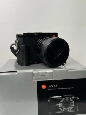 Leica Q2 con accesorios Foto 1 de 4