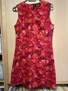 Blumiges DESIGUAL Etuikleid rot DE Gr. 36/S Gehschlitz Reißverschluß neuwertig! - Bild 1 von 8