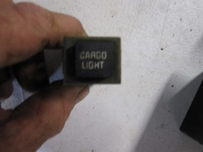 INTERRUPTOR DE LUZ DE CARGA 85 DODGE TRUCK D100 D150 W100 OEM PROBADO FUNCIONA Foto 1 de 3