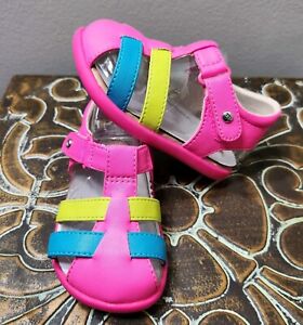 UGG Baby Kolding Sandale - rosa blau grün Regenbogen - Größe 4-5 - Neu im Karton