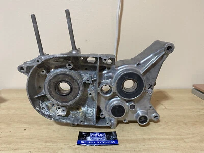 Yamaha DT-1B 1969 caja de motor lateral izquierdo # DT1-18036 usada. Foto 1 de 4