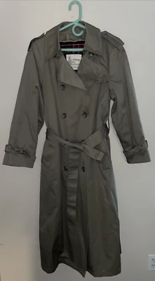 Women's Vintage London Fog Olive Green Trench Coat Overcoat Zip Liner 14 Reg - Image 1 of 4