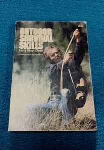 Outdoor Survival Skills Larry Dean Olsen veröffentlicht 1976 Robert Redford Vorwort - Bild 1 von 13
