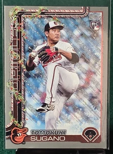 2025 Topps Holiday TOMOYUKI SUGANO #H137 Glitter Holiday SP RC Orioles - Foto 1 di 2