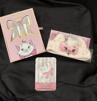 Nuevo Disney THE ARISTOCATS - MARIE Juego de 4 Cepillos y Juego de Diadema Marie Spa Foto 1 de 4