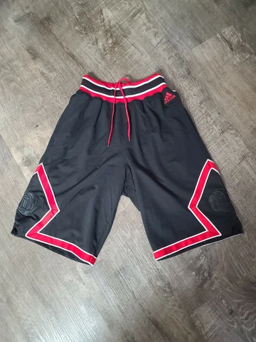 Vintaged Derrick Rose chicago bulls diamond logo red black Adidas Shorts sz S Cover