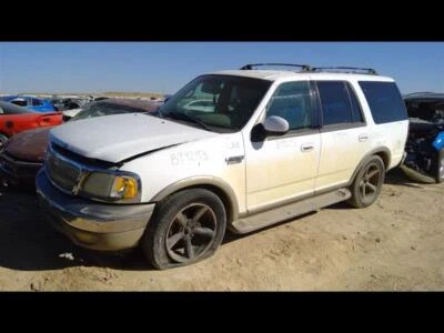 Used Left Door Mirror fits: 2000 Ford Expedition Power w/signal-flash heated and - Image 1 of 4