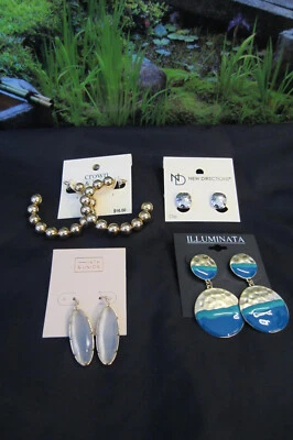 LOTE DE PENDIENTES JOYERÍA MODA 4 PARES (NUEVOS) Foto 1 de 4