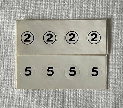 8 x 8 mm Vintage Aufkleber Sticker Rennen Spielzeug Auto Dinky etc. Zahlenaufkleber 4 Stück 2 & 5