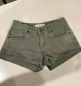 21 Denim Women's Size 28 Green 4 Pocket Cuffed Mid Rise Shorts - Picture 1 of 12