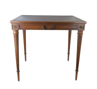 1930s Vintage Weiman Heirloom Leather Top Sheraton Style Table w/ 2 Leaves 412 - Image 1 of 4