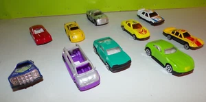 LOT OF 10 DIECAST & PLASTIC CARS DIFFERENT KINDS ALL ABOUT THE SAME SIZE 1/64 - Picture 1 of 7