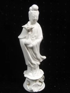 🇫🇷 WOMEN WHITE CHINA PORCELAIN GUANYIN FIGURINE ASIAN CHINESE ART - Picture 1 of 11
