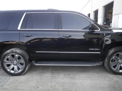 Conjunto puerta delantera derecha GMC Yukon 2015-2020 negro 212094 2021 Foto 1 de 4