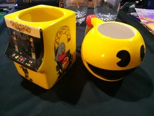 Pac Man Coffee Mug Lot! 2 Coffee Mugs Video Game Collectables  - Picture 1 of 3
