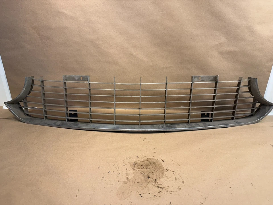 Fiat 1500 1965 parrilla original Foto 1 de 4