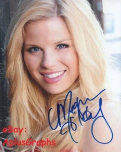 MEGAN HILTY... Stage and Screen Siren - SIGNED - Picture 1 of 1