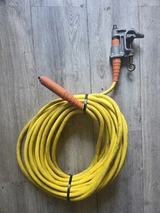Abrazadera en C de aluminio con conexión a tierra Salisbury con cable de 1/0 COBRE 600 VOLTIOS 50 pies - Imagen 1 de 5