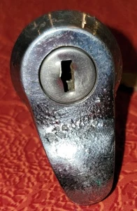 1970 1971 1972 Honda 600 Sedan N600 Trunk Lock & Key 85503-538-000 Poor Cond - Picture 1 of 9