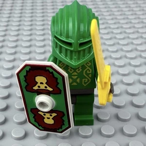 LEGO Knights Kingdom II Rascus Minifigure cas263 w/o Armor - Shield and Sword - Picture 1 of 6