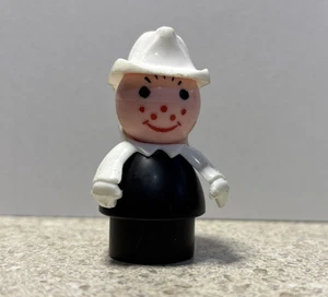Vintage Fisher Price Little People Fireman White Hat - Picture 1 of 5