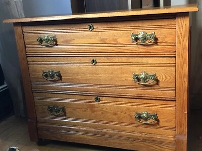 Aparador antigo - TIPO INGLÊS - Imagem 1 de 4