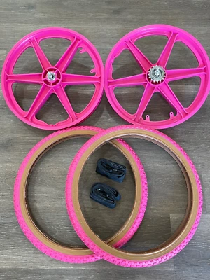 20'' MAG PINK PLASTIC 6 SPOKE  WHEELS WITH 20X1.75 PINK GUMWALL TIRES BICYCLE - Image 1 of 4