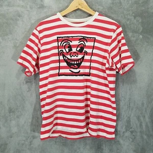Camisa Uniqlo x SPRZNY Keith Haring Para Hombres Grande Roja Blanca Rayas Cara Sonrisa - Imagen 1 de 7