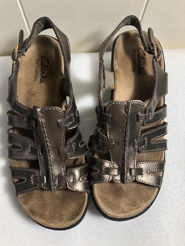 CLARKS Sandali con zeppa e cinturino in pelle metallizzata bronzo TAGLIA 5M