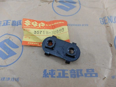 Suzuki TS100 TS125 TS185 TS250 Plate Combination Lamp Rear OEM P/N 35716-30950 - Image 1 of 4