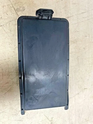 97 98 99 00 MERCEDES BENZ C280 - TAPA CAJA FUSIBLES 2025451403 Foto 1 de 2