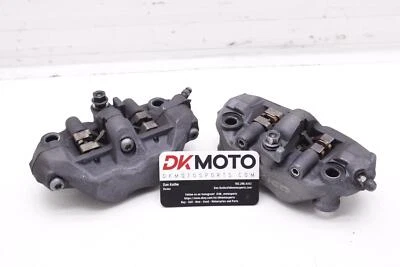 07 JUEGO DE PINZAS DE FRENO DELANTERAS DERECHA IZQUIERDA OEM HONDA CBR1000RR PAR DE PINZAS R2.BX3 Foto 1 de 4