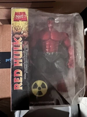 MARVEL Select RED HULK & Ultimate Hulk Action Figures. Big Bad Toy Store - Image 1 of 4