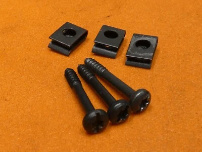 Tornillos de cubierta superior con tuercas Poulan Craftsman Jonsered cantidad. 3 530016153 530015922 Foto 1 de 2