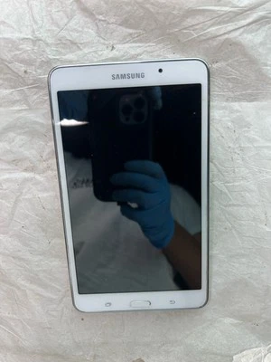 Samsung Galaxy Tab A 8GB   7" screen SM-T280 BWIFI TABLET - Image 1 of 3