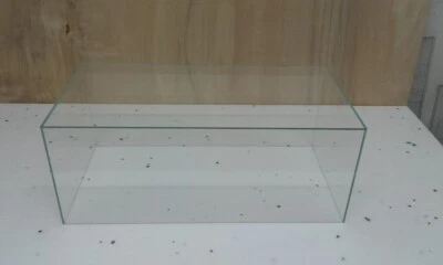 VITRINE CLOCHE DE PROTECTION 50x25x20 , maquette, diorama, collection... - Photo 1/3