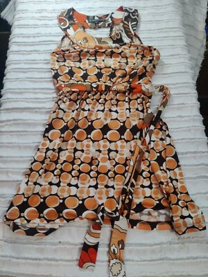 Vestido Rampage Halter Ajustado Estampado Lunares Talla M Faja Festival Otoño  Foto 1 de 4