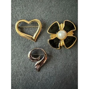 Three Fashion Pin Lot Silvertone Squiggle Goldtone Heart Black Faux Pearl Enamel - Picture 1 of 7