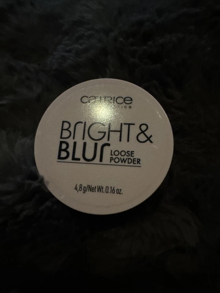 Pó solto brilhante e borrado Catrice novo - Imagem 1 de 1