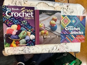 Crochet Lot Of 3 x Books, 200 Blocks, Simple, Big Book Of Scrap Projects, DA11 - Picture 1 of 23