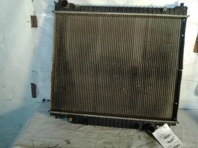 Радиатор для фургона Ford E350 10-16 годов выпуска 8-330, 5,4 л - Изображение 1 из 4