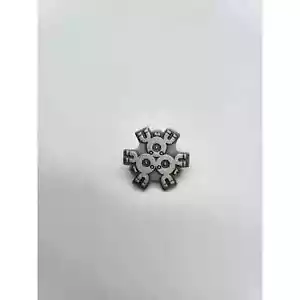 RARO Centro Pokémon Japón Edición Limitada Pin Insignia Magneton Hyaku Poke Yako - Imagen 1 de 2
