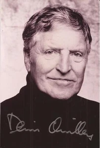 ACTOR BRITÁNICO * FOTO PROMOCIONAL DE RETRATO DENIS QUILLEY OBE. FIRMADA 6x4 + certificado de autenticidad r.i.p.. - Imagen 1 de 1
