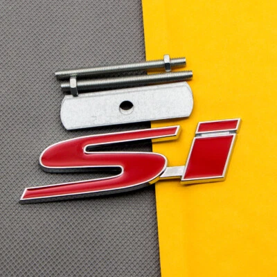 Capucha delantera recubierta de metal rojo SI letra rejilla insignia cromo parrilla deportiva emblema SUV Foto 1 de 4